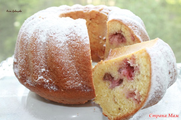 Сливочный кекс с клубникой