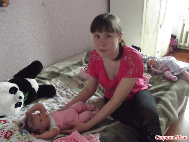 Хотела сделать близняшек. Но "родились" они в разное время. Малышка Нелечка!