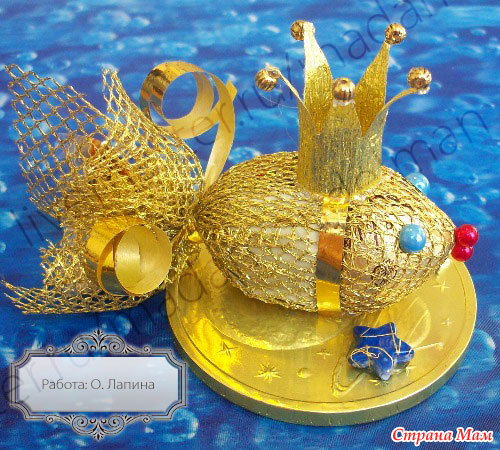 Декор бутылки в виде золотой рыбки из монет своими руками. Мастер класс декупаж бутылки