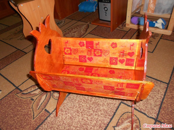 Кроватка для куклы