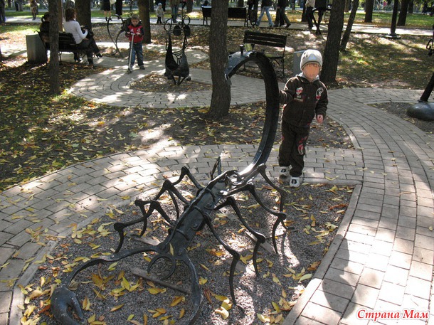 Парк кованых фигур. Донецк