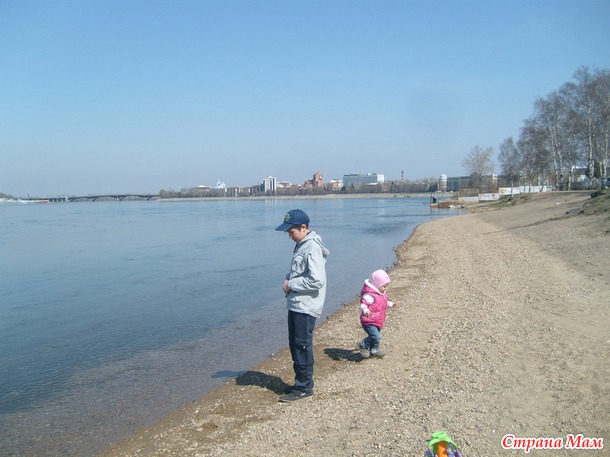 Наш май (часть 2. Прогулка по бульвару Гагарина (верхняя набережная)