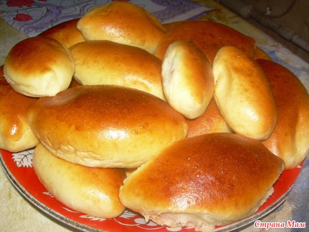 Ватрушки розочки, атласная розочка и вообще день такой цветочный выдался)))