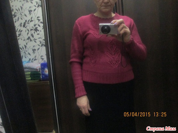 Довязался джемперок и начала пальто, хотя сезон проходит.