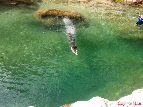   (Wadi Shab)     .