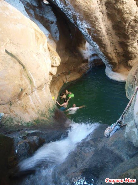   (Wadi Shab)     .