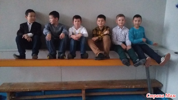 Новогодний утренник. Вернее три новогодних утренника.