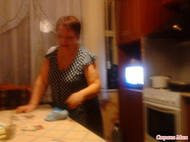Ульяна Максимовна готовит)))