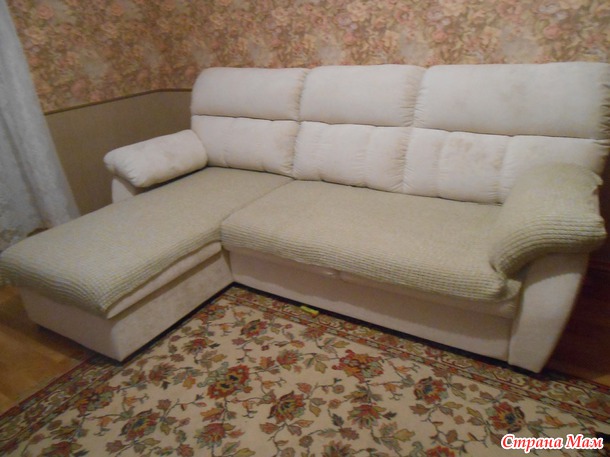 Плед и подушки на диван