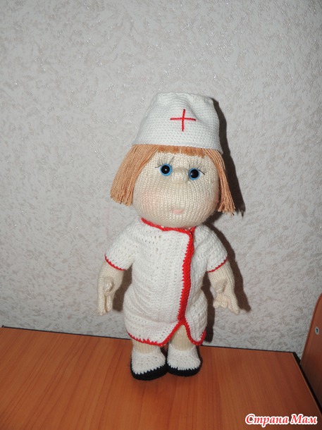 Связалась медсестричка.