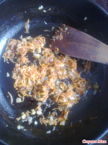 Салат с морской капустой и скумбрией