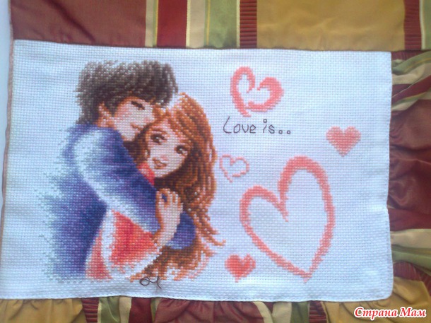*Небольшой хвастик - Подушка "Love is..."
