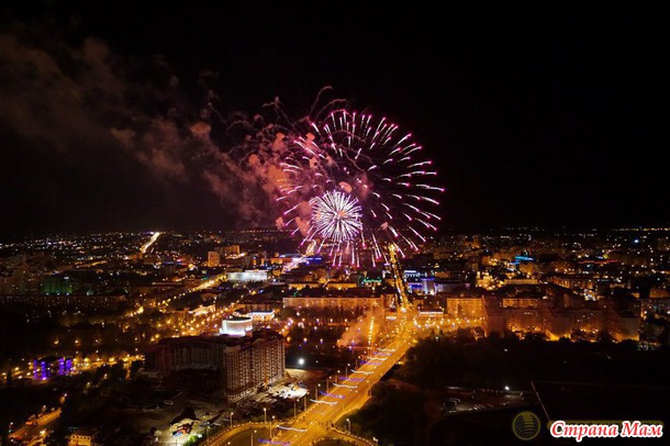 9 мая в Белгороде (салют с высоты)