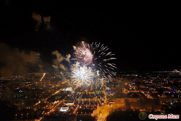 9 мая в Белгороде (салют с высоты)