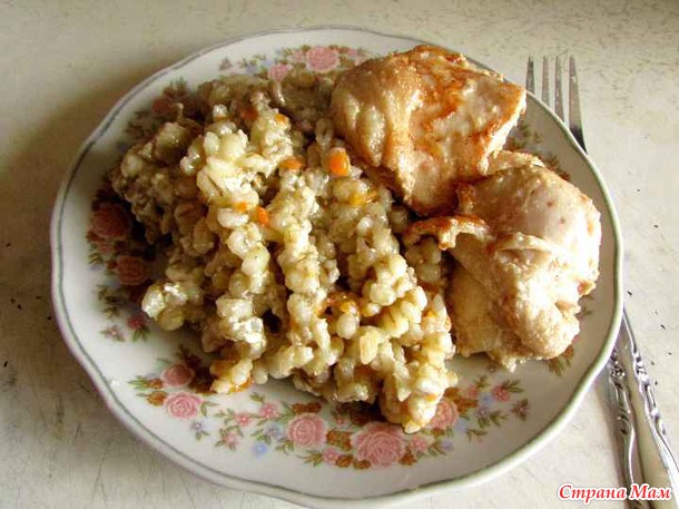 Цыплёнок с перловкой и овощами на гарнир