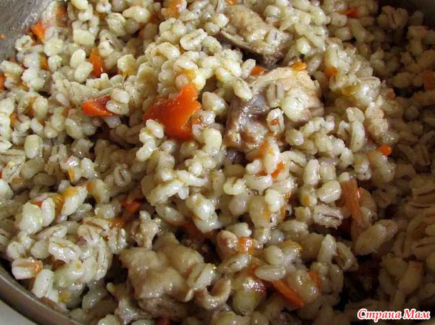 Цыплёнок с перловкой и овощами на гарнир