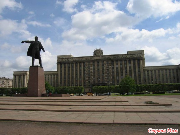 Надо знать: площади Петербурга
