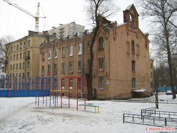 Готические дома в Санкт-Петербурге