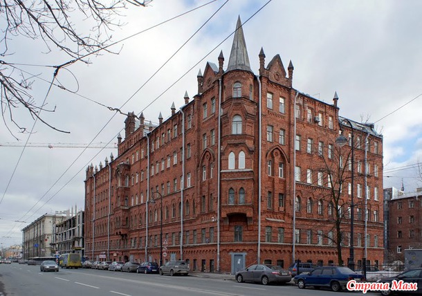 Готические дома в Санкт-Петербурге