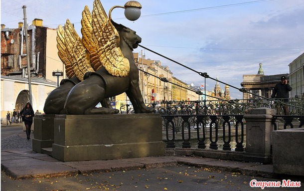 Звериные мосты в Петербурге