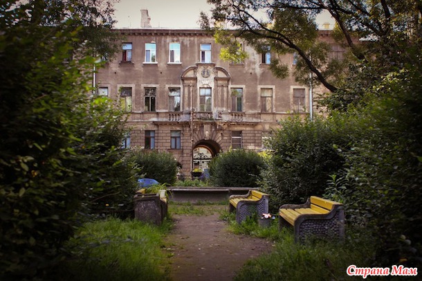 «Тайные» сады и скверы Петербурга