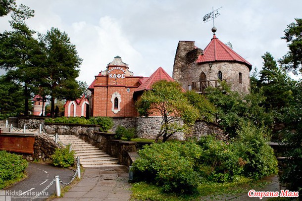7 сказочных башен Петербурга и окрестностей