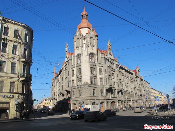 7 сказочных башен Петербурга и окрестностей