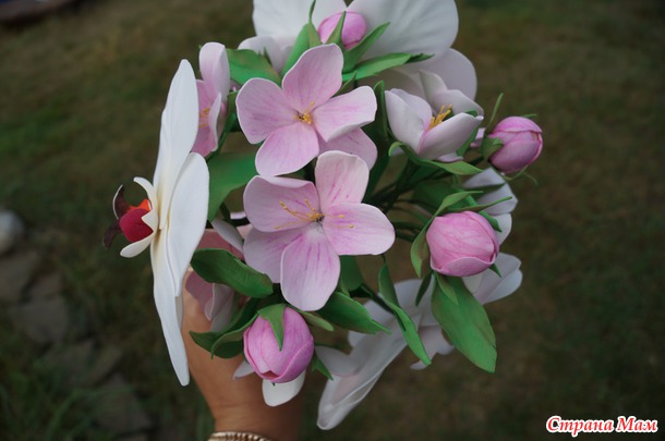 Украшения из фома.