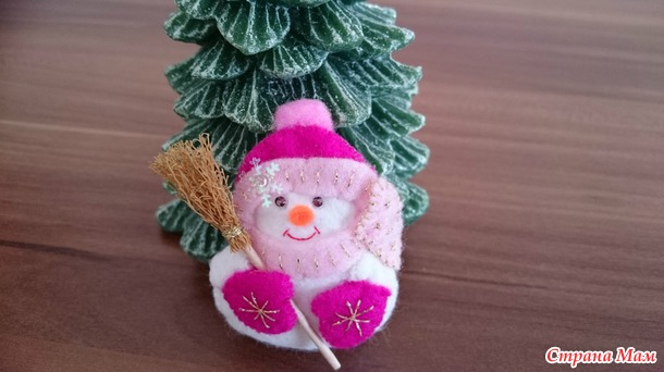 . Снеговичок из фетра