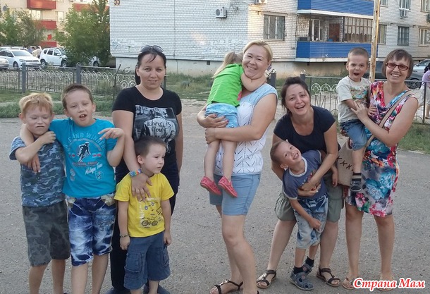 Алисе 2 года и 9 месяцев