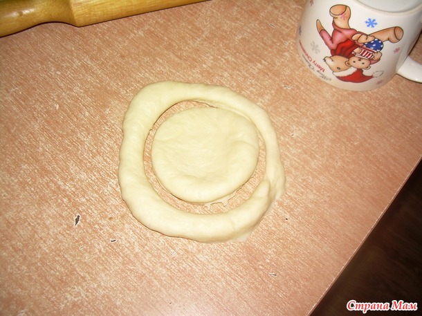 Поросята из дрожжевого теста.