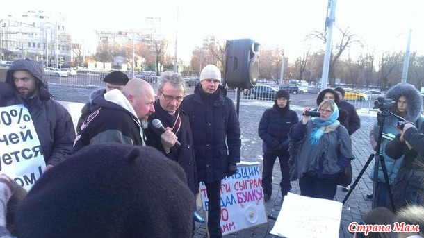 За полдники в детсадах выступила пара десятков не слишком занятых мам