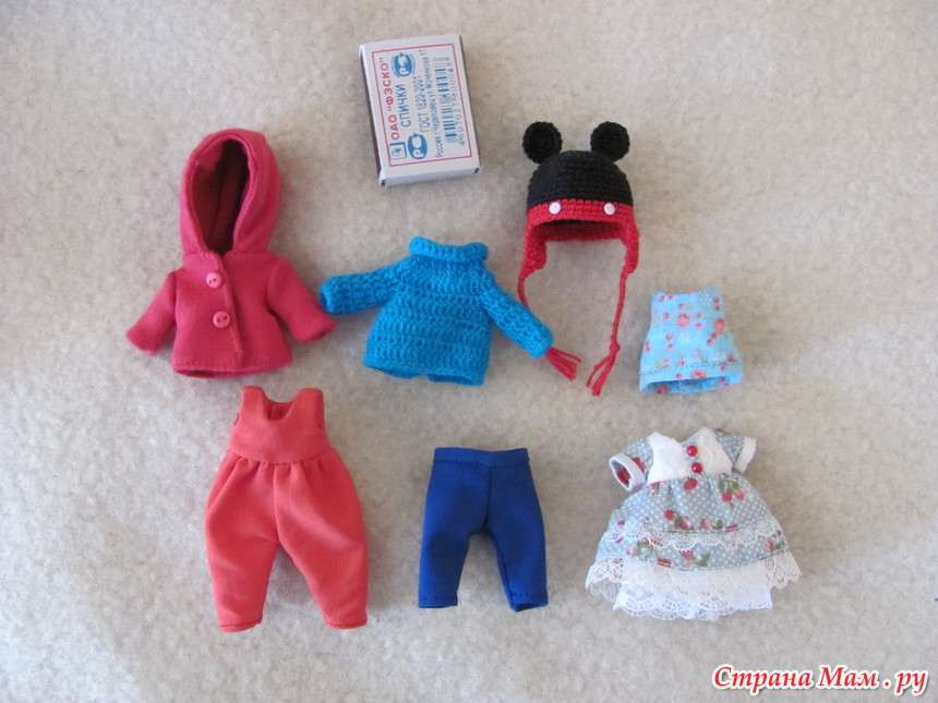 Кукла пупс одежда для кукол. Одежда для маленьких кукол. Одежда для пупса. Вязаная одежда для маленьких кукол.