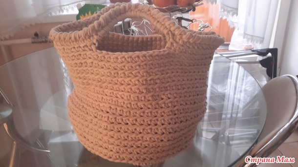 . Корзинка из пряжи Лента