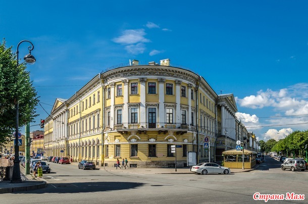 Дом Адамини