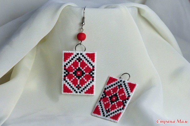 Мои вышитые серьги.
