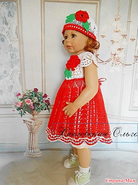 Платье с круглой кокеткой. У меня вышло МАКОВОЕ!