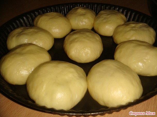 Пирожки с вишней