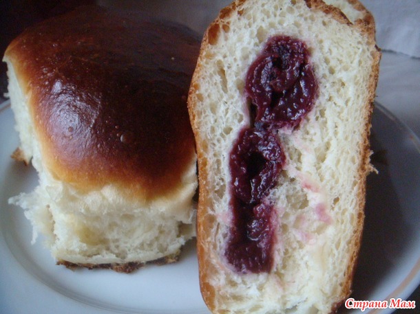 Пирожки с вишней