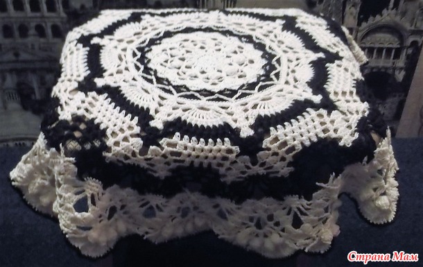 Салфетка- скатерть " Doily" Д-68 см. Цена 2000 руб. + п. р.