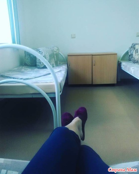Фото в больнице в палате с капельницей без лица из реальной