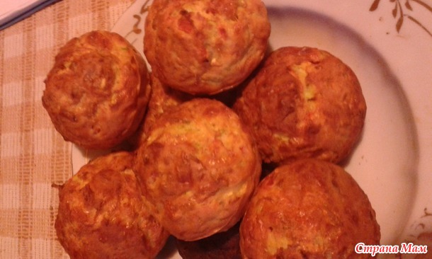 Маффины из кабачков, сыра, помидоров