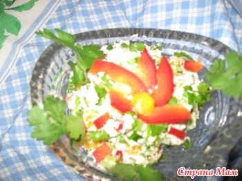 Салат из  творогом и овощами