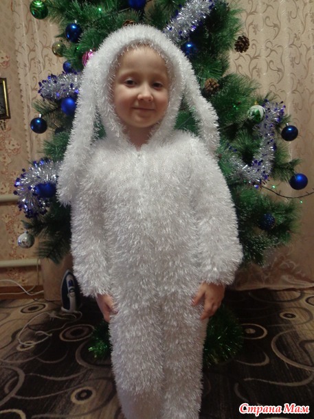 . Новогодний костюм "Зайчик"
