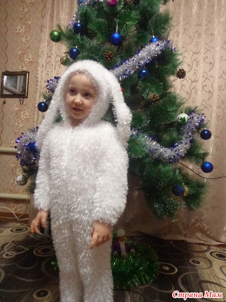 . Новогодний костюм "Зайчик"