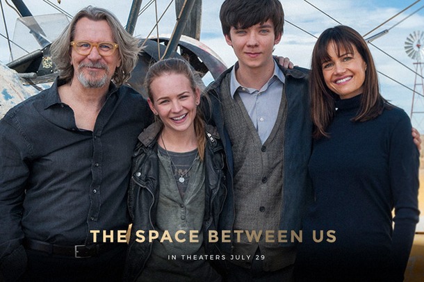    / The Space Between Us (2017)