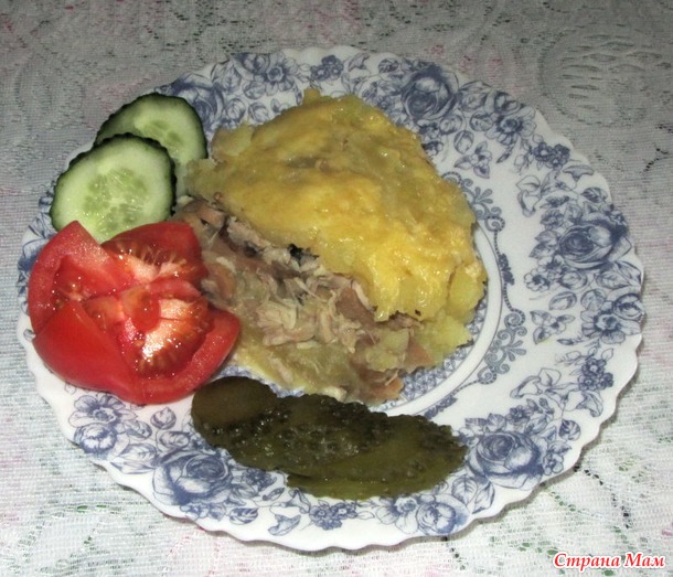 Запеканка картофельная с курицей и грибами.