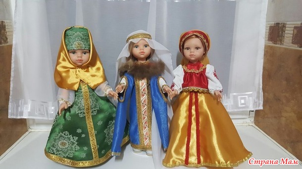 Куклы от Паола Рейна в нарядах в народном стиле.