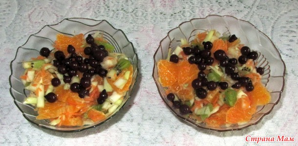 Салат из белокачанной капусты.