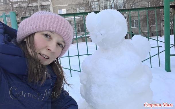 . Навязала шапок разных :) розовых